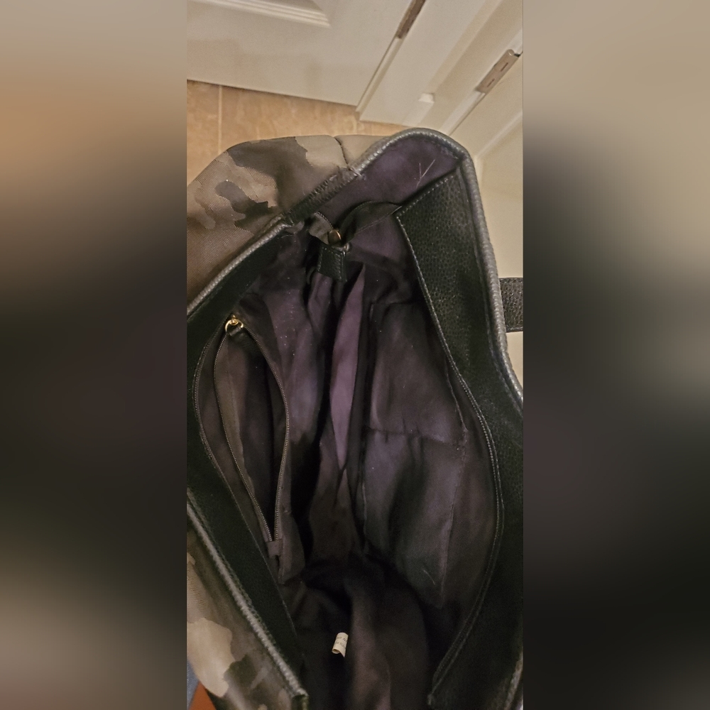 Camo tote bag, rare find and new! - Picture 3 of 3